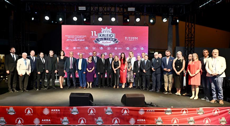Dünya şehirleri Antalya’da: 11. Uluslararası Kaleiçi Old Town Festivali gala gecesiyle başladı